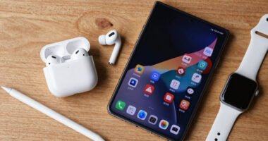 Apple Plans Camera AirPods Alongside Upgraded Foldable iPhone in 2027