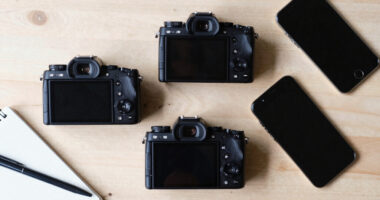Harness The Power Of AI With These Top Mirrorless Cameras In 2026